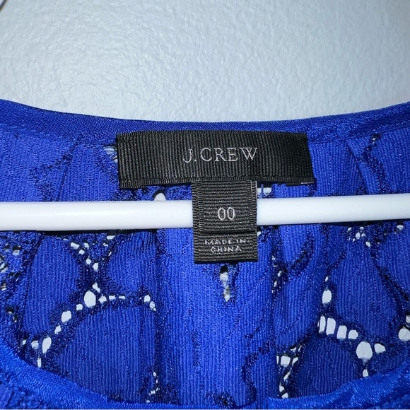 &J CREW Bright Ocean Blue Lace Keyhole Neck Cap Sleeve Top Size 00 royal blue - Picture 2 of 6